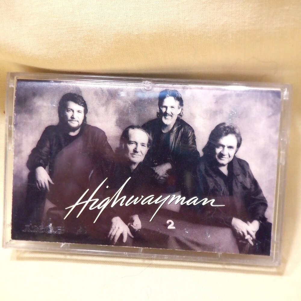 ~ CASSETTE ~~~ HIGHWAYMAN 2 ~~~ Willie Nelson / Cash / Jennings / Kristofferson